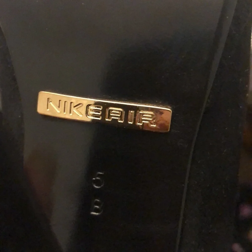 Cole Haan Collection Black Suede 5” Heel Nike air Size 5B